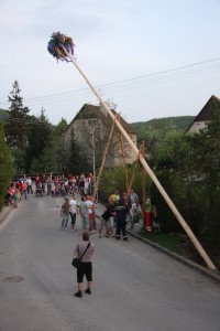 Stavanie maja 2013 kostol (7)