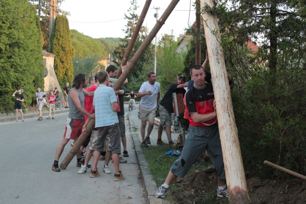 Stavanie maja 2013 foto p Krajcovic (50)