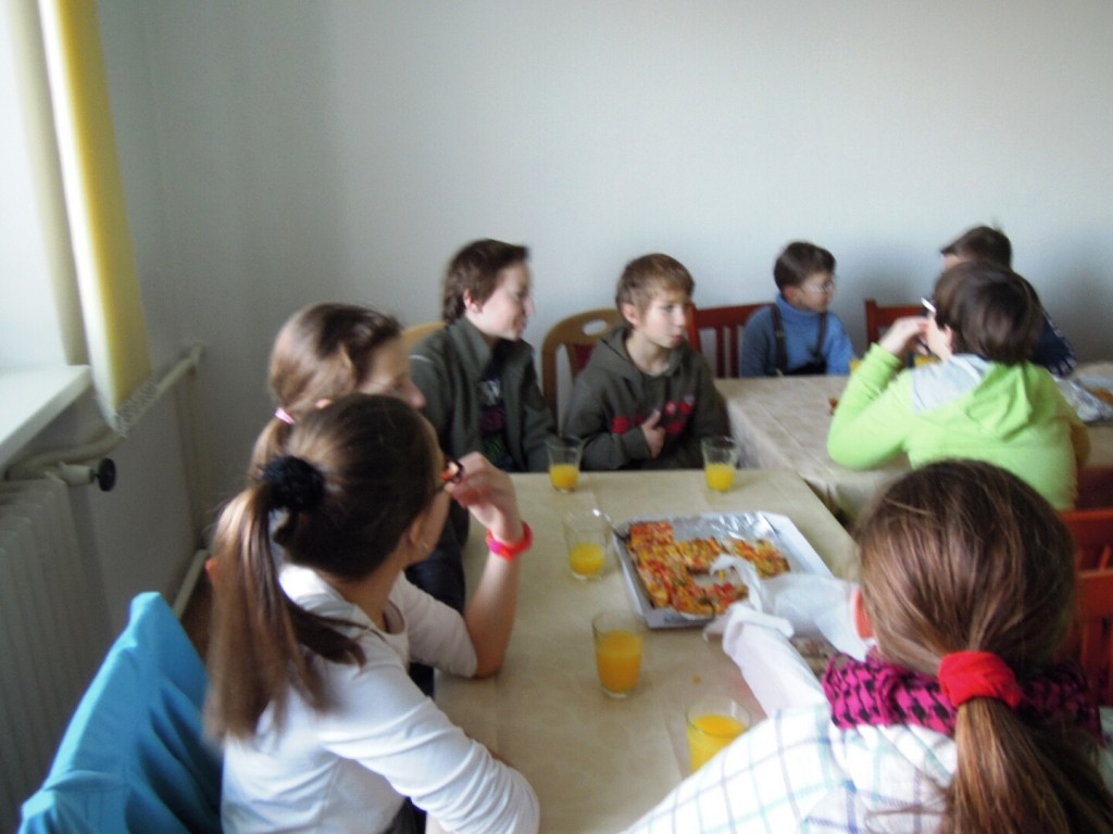 Pizza party fara Opatova 3.2.2014 028