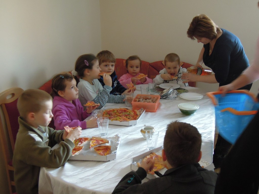 Pizza party fara Opatova 3.2.2014 033