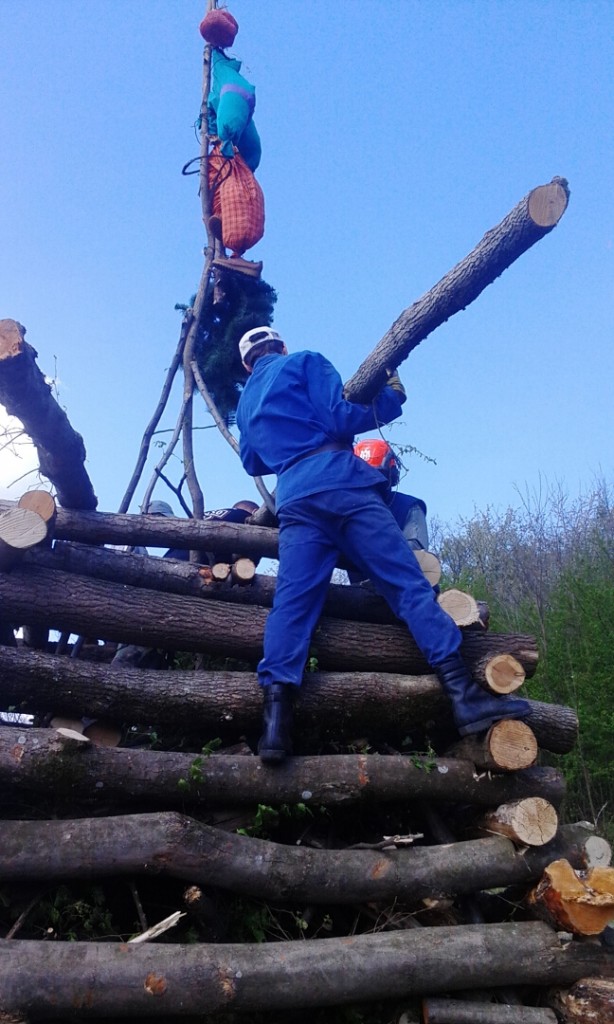1 Palenie Dura 25.4.2015 A.T (30)