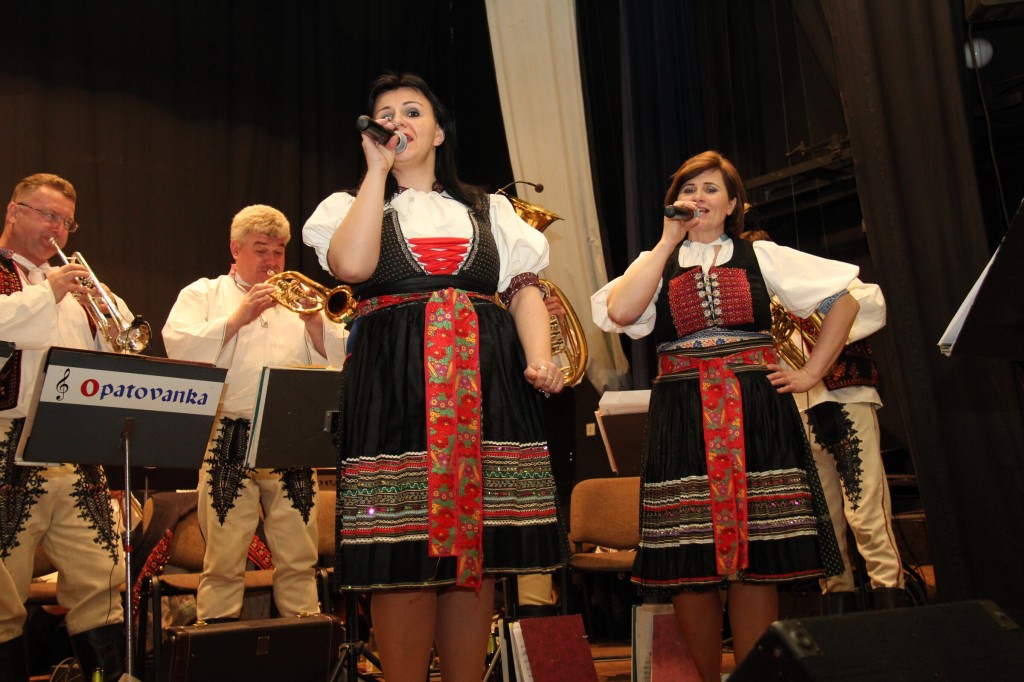 Pochovavanie basy 9.2.2016 J.K (106)