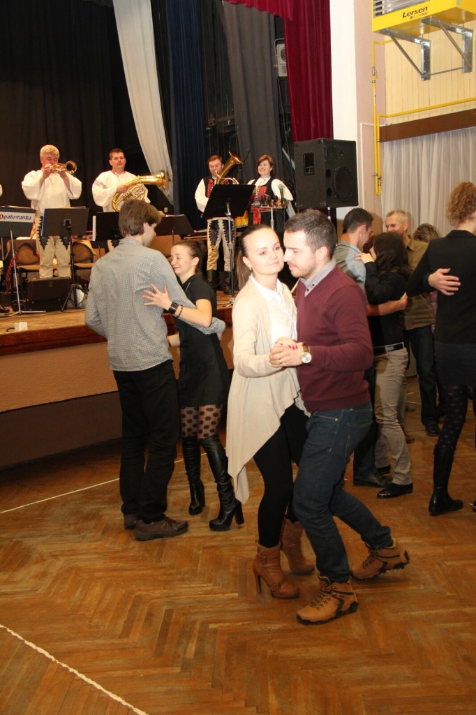Pochovavanie basy 9.2.2016 J.K (124)