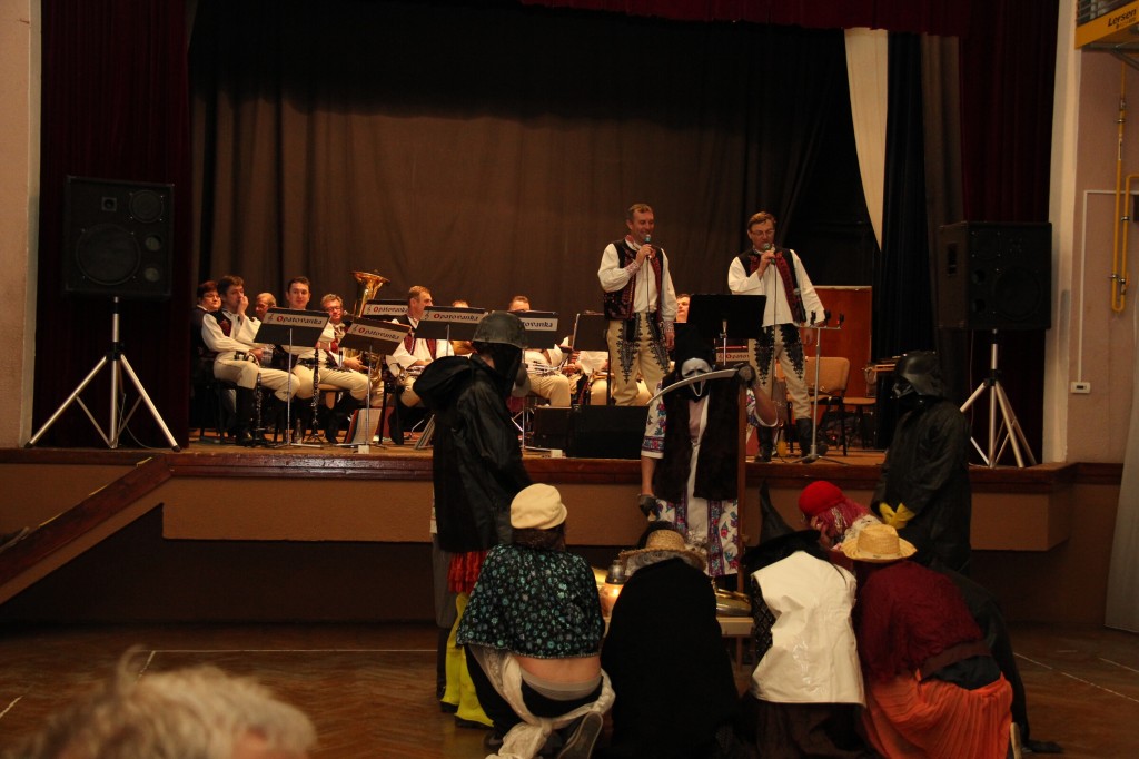 Pochovavanie basy 9.2.2016 J.K (136)