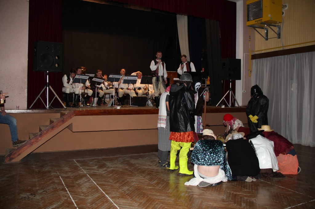 Pochovavanie basy 9.2.2016 J.K (148)